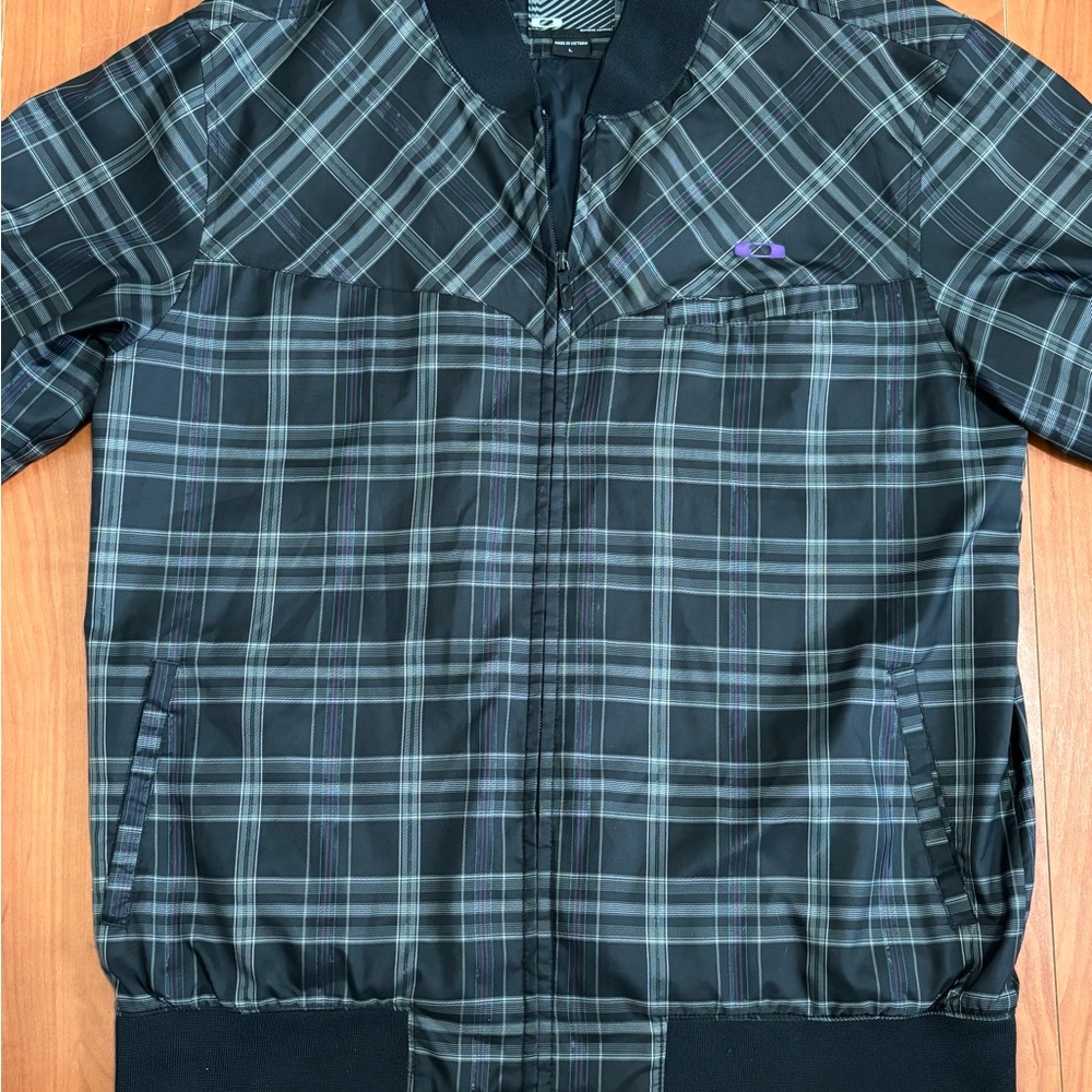 Oakley Black and Gray Plaid Bomber Jacket - Size Large